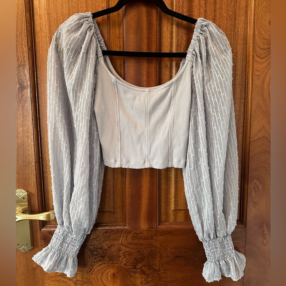 Urban Outfitters Sz MD Crop Shirt Puff Sleeve